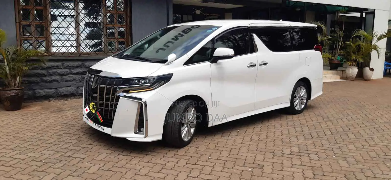 Toyota Alphard 2.5 Petrol FWD 2019 White