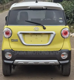 Toyota Pixis 2019 Yellow