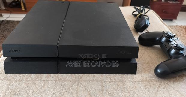Playstation 4 Standard