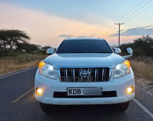 Toyota Land Cruiser Prado 2013 White