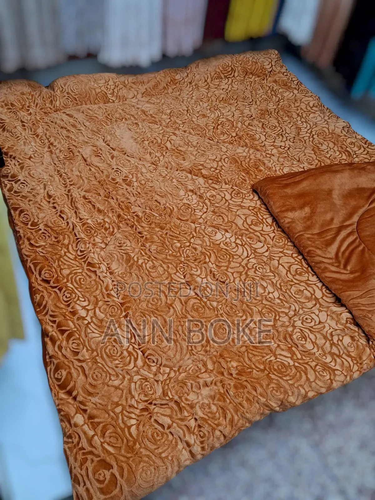 *Available Plain Woolen 
Size: 6x6