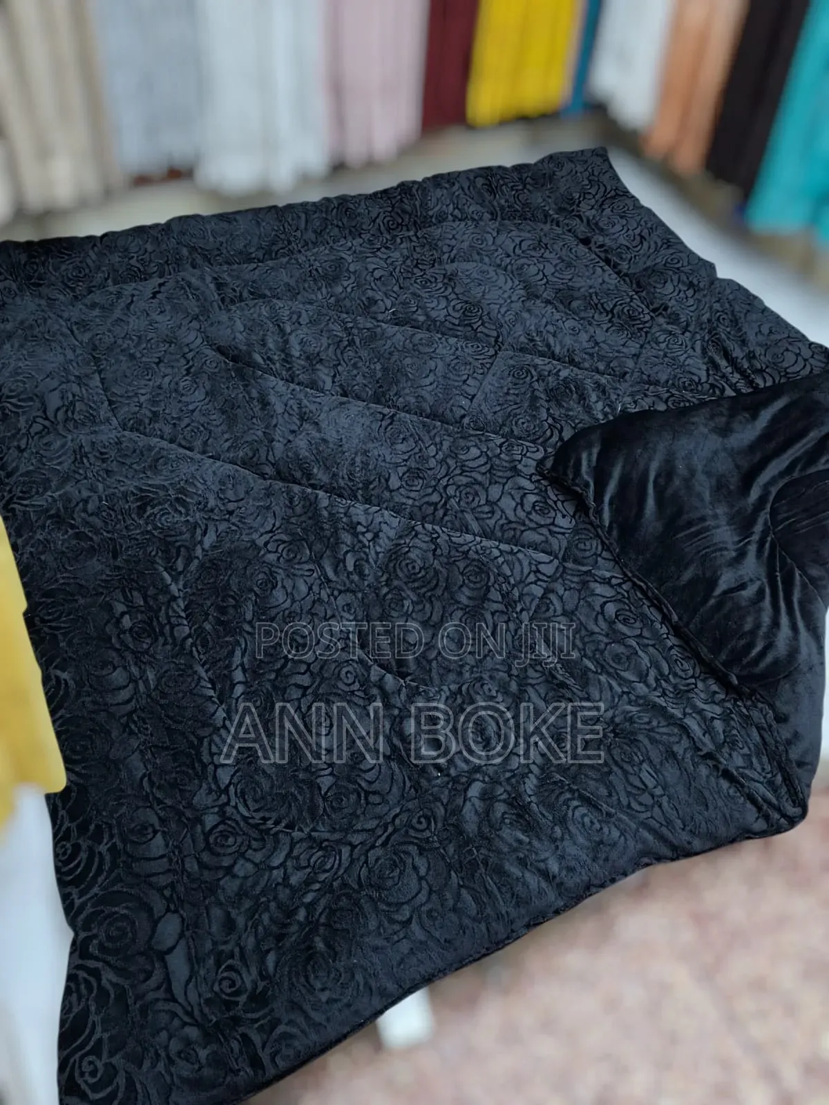 *Available Plain Woolen 
Size: 6x6