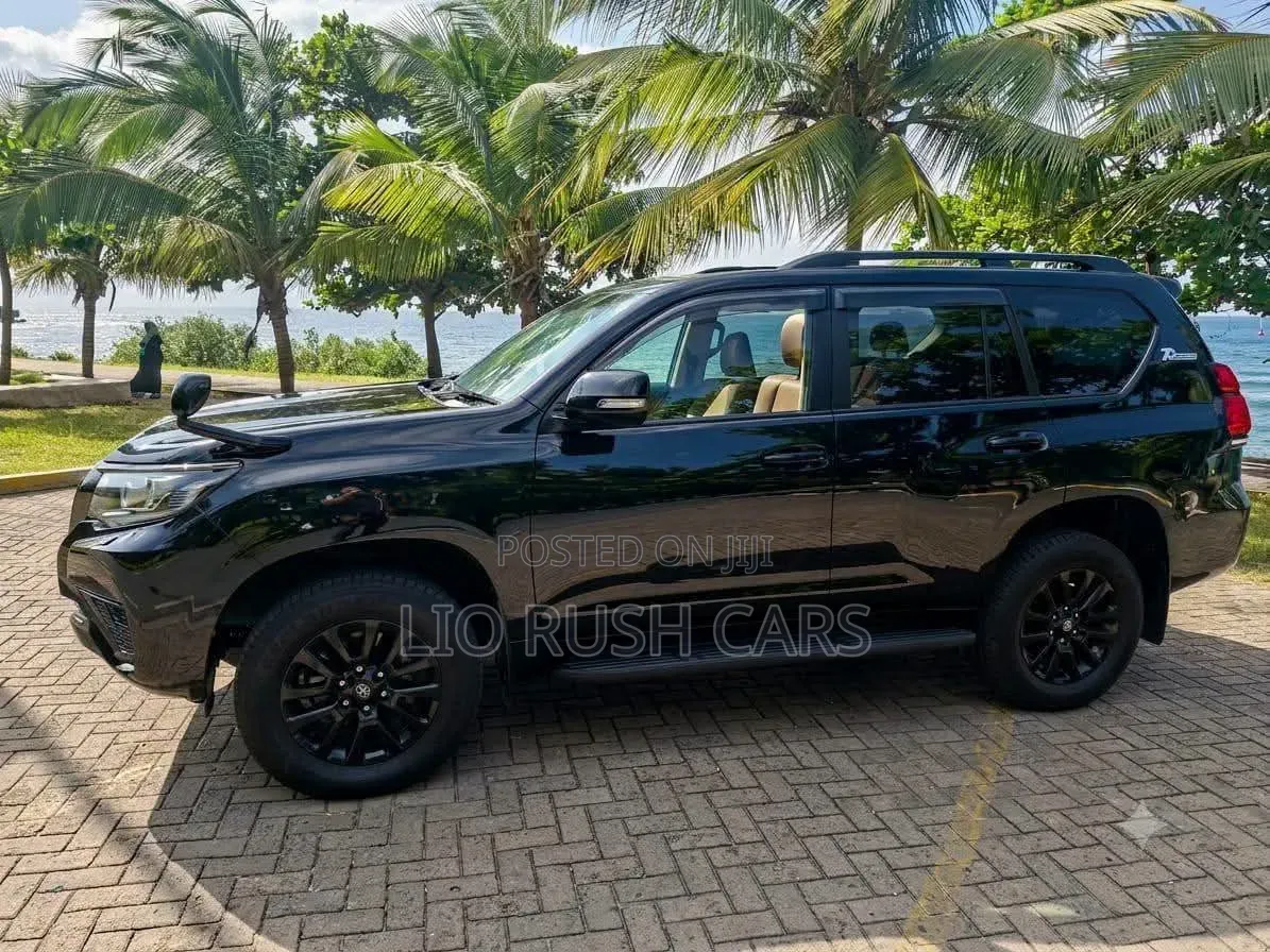 Toyota Land Cruiser Prado 2021 Black