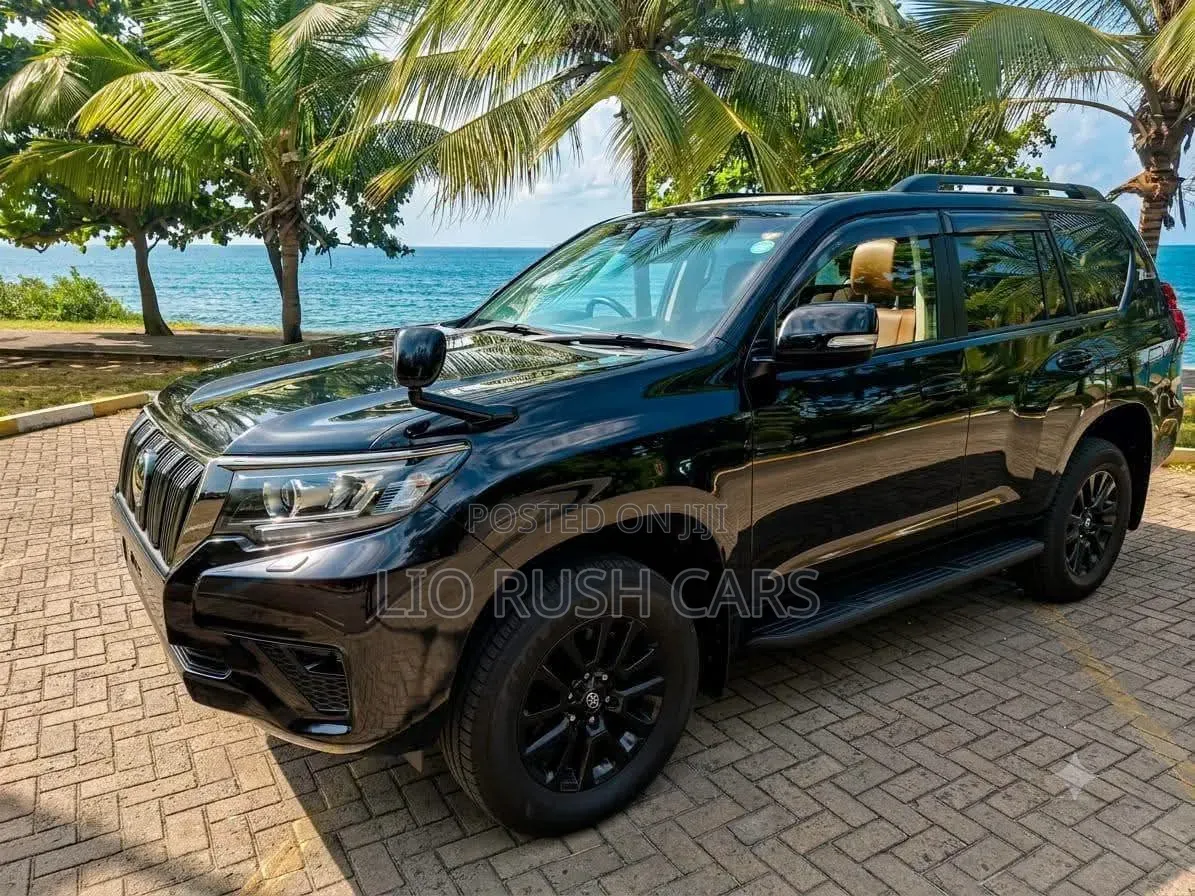 Toyota Land Cruiser Prado 2021 Black