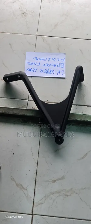 Isuzu Frr90 LHS Upper Mirror Stay Bracket