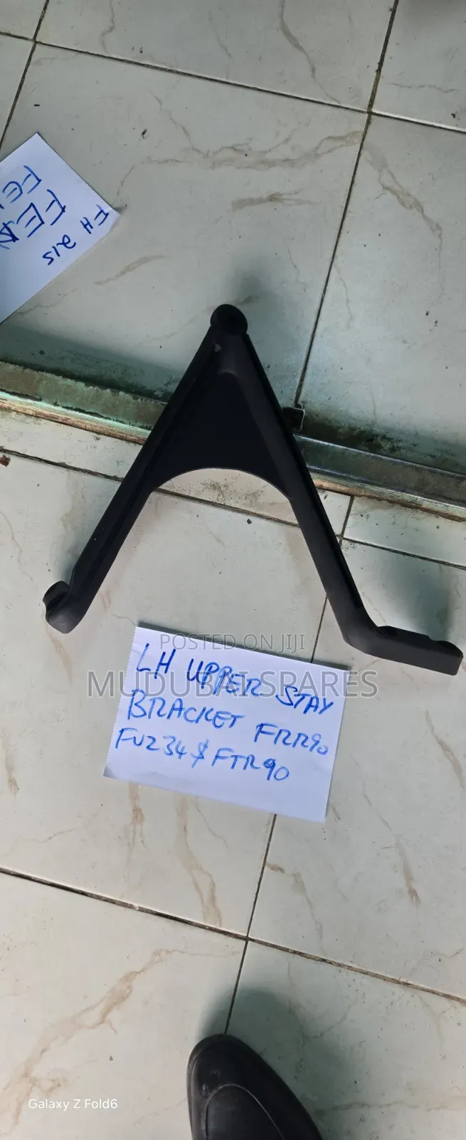 Isuzu Frr90 LHS Upper Mirror Stay Bracket