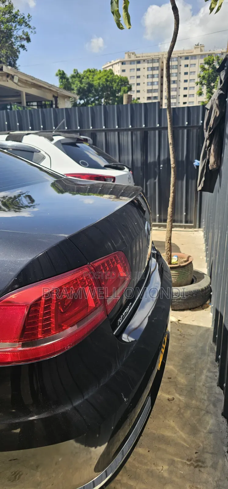 Volkswagen Passat 2011 Black