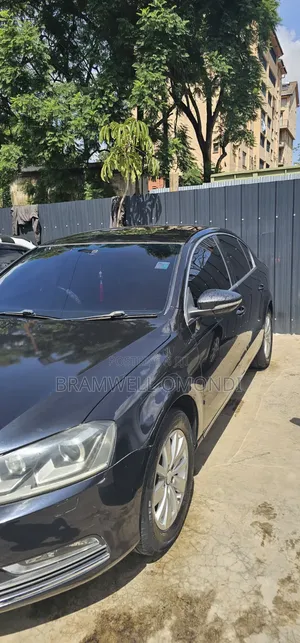 Volkswagen Passat 2011 Black