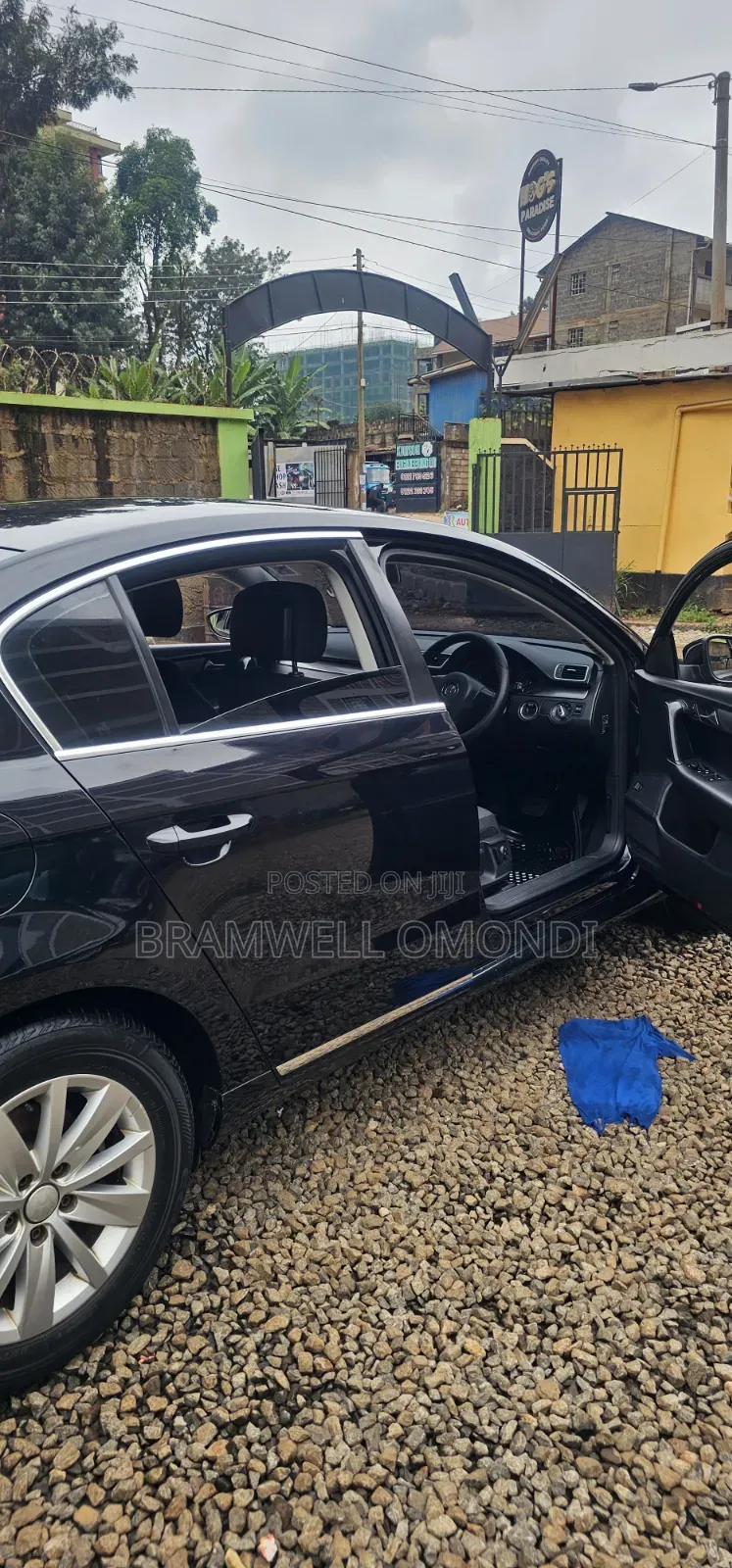 Volkswagen Passat 2011 Black