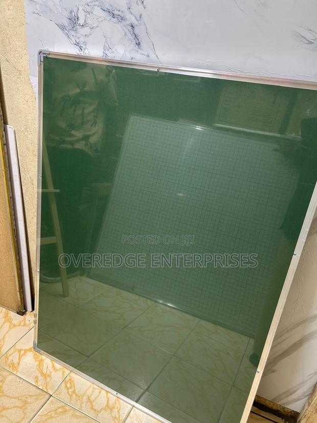 4ftx3ft Green Pushpin Board