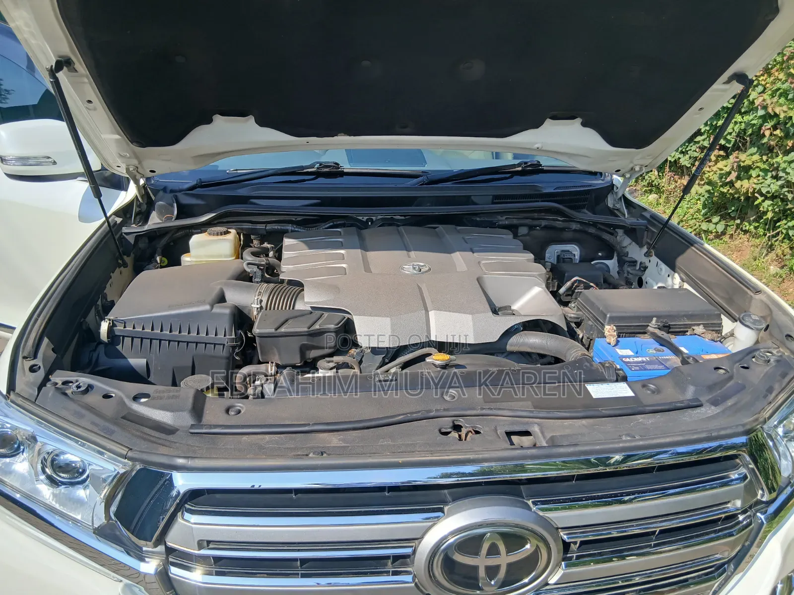 Toyota Land Cruiser 4.6 V8 ZX 2015 White