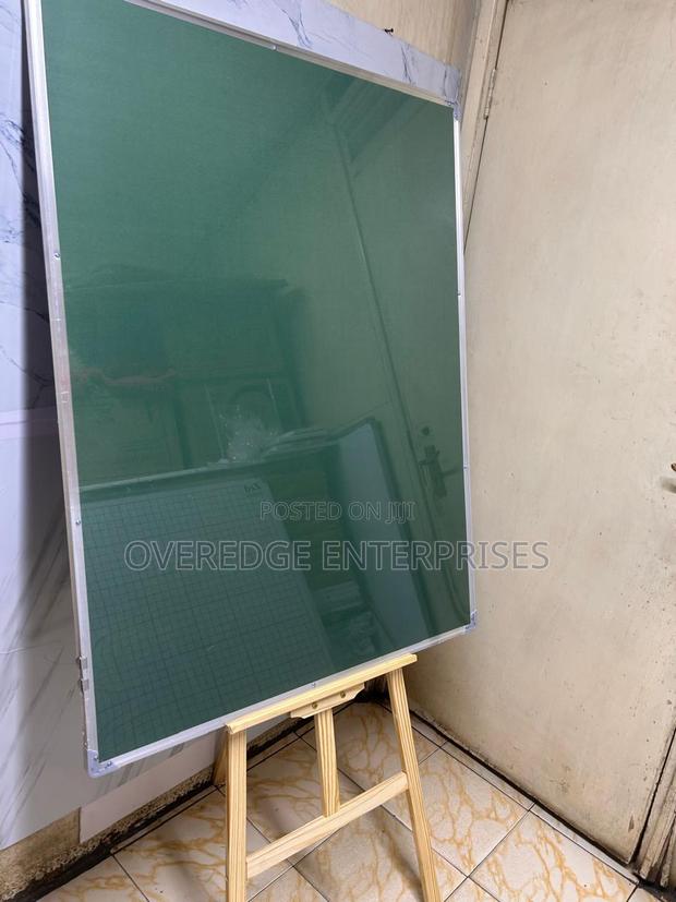 4x3ft Pinboard With Wooden Stand