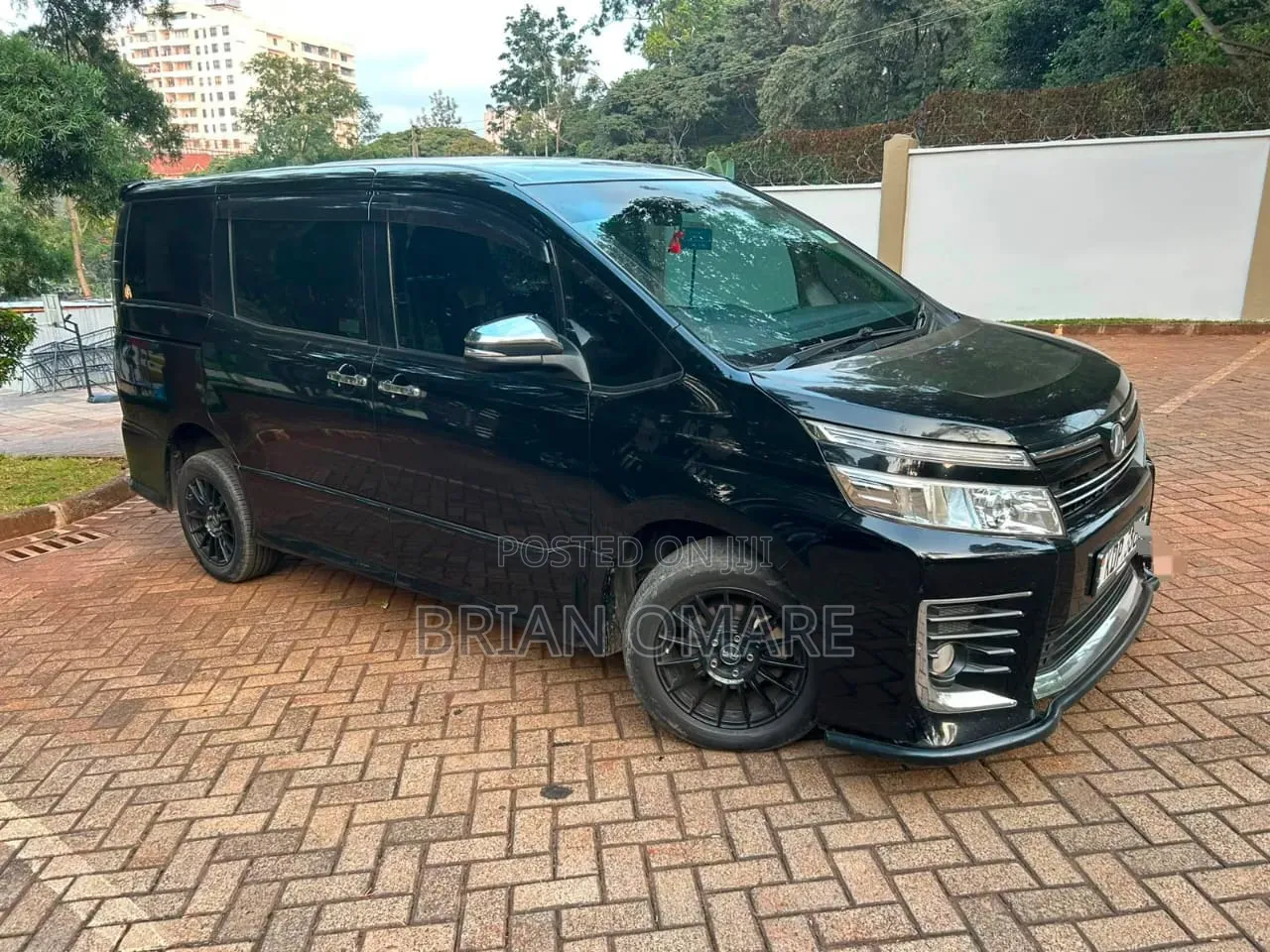 Toyota Voxy 2016 Black