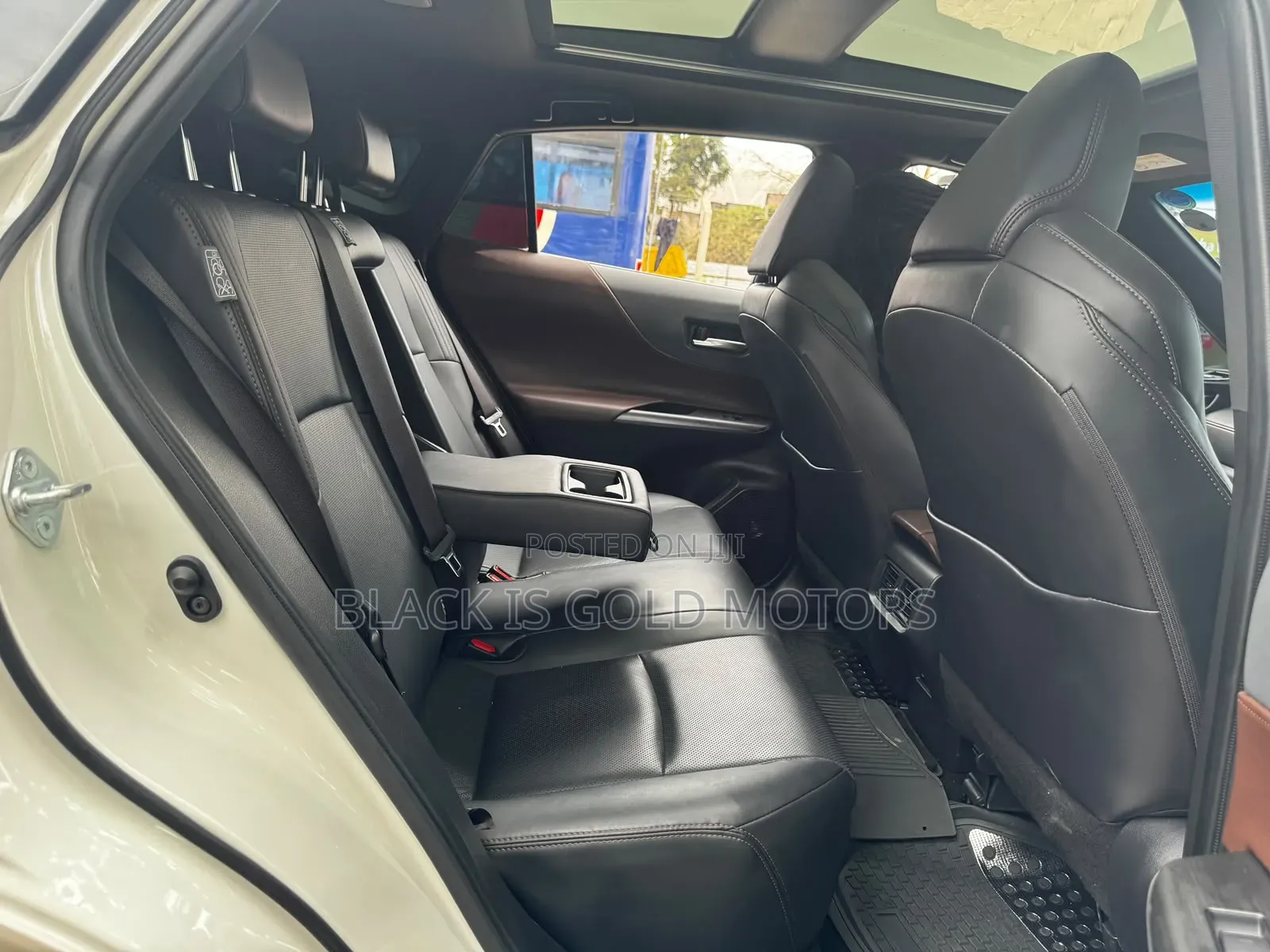 Toyota Harrier 2.0 2020 White