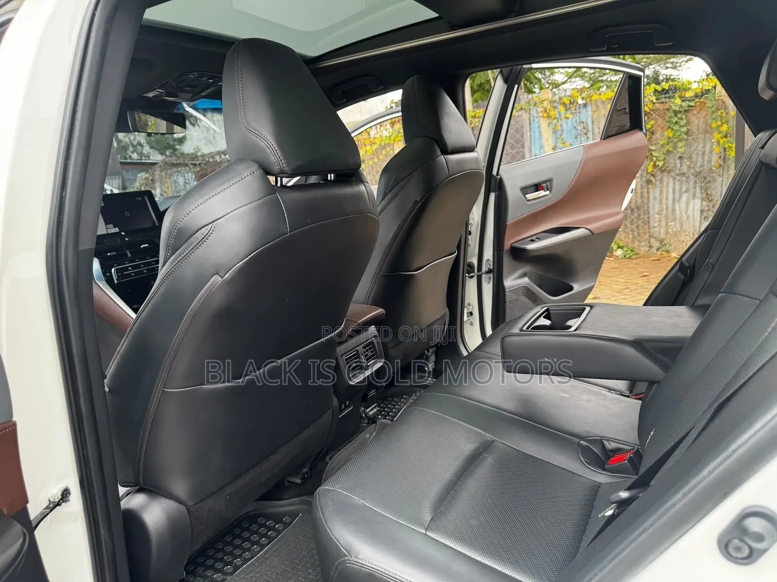 Toyota Harrier 2.0 2020 White