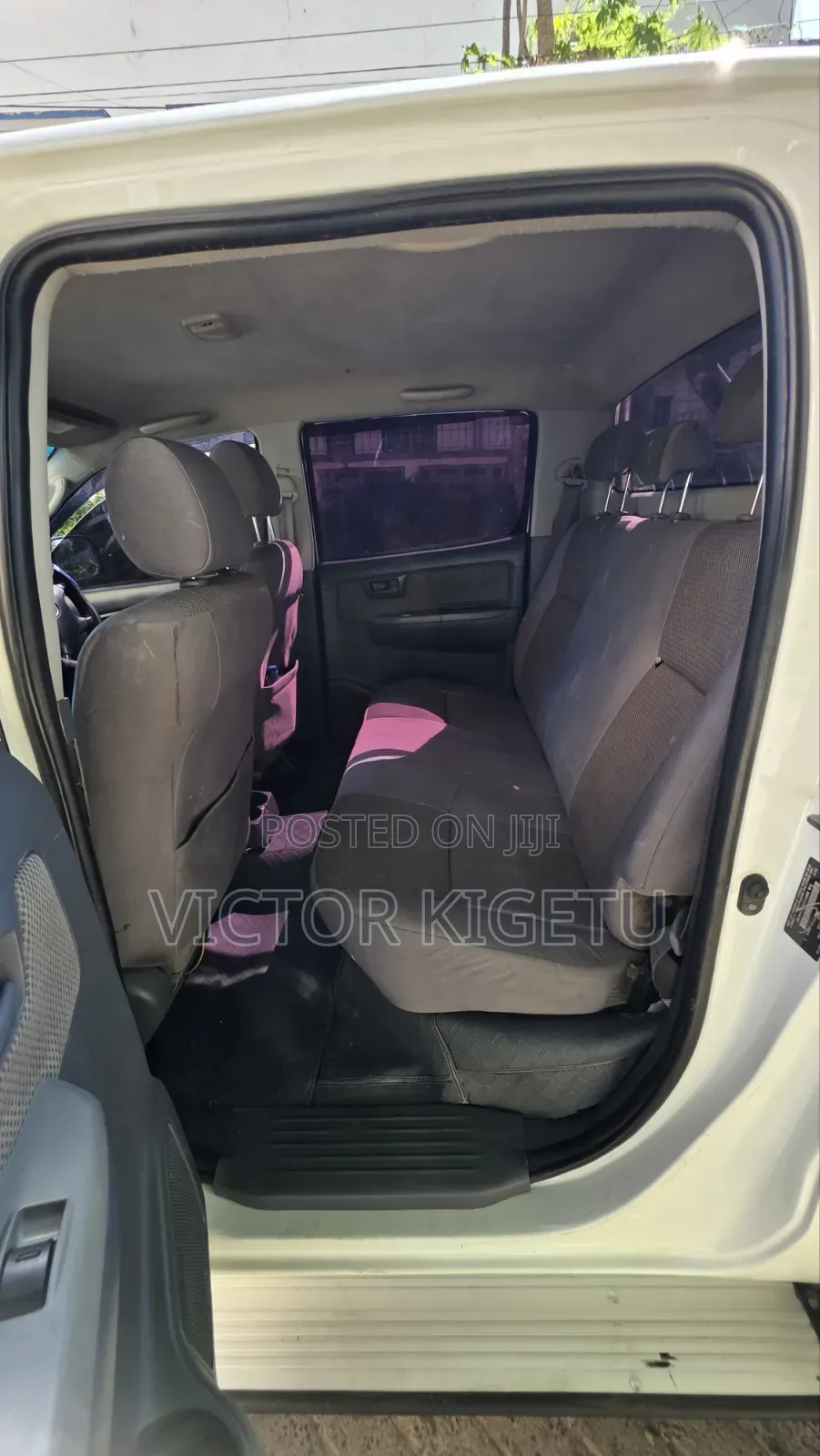 Toyota Hilux 2010 White