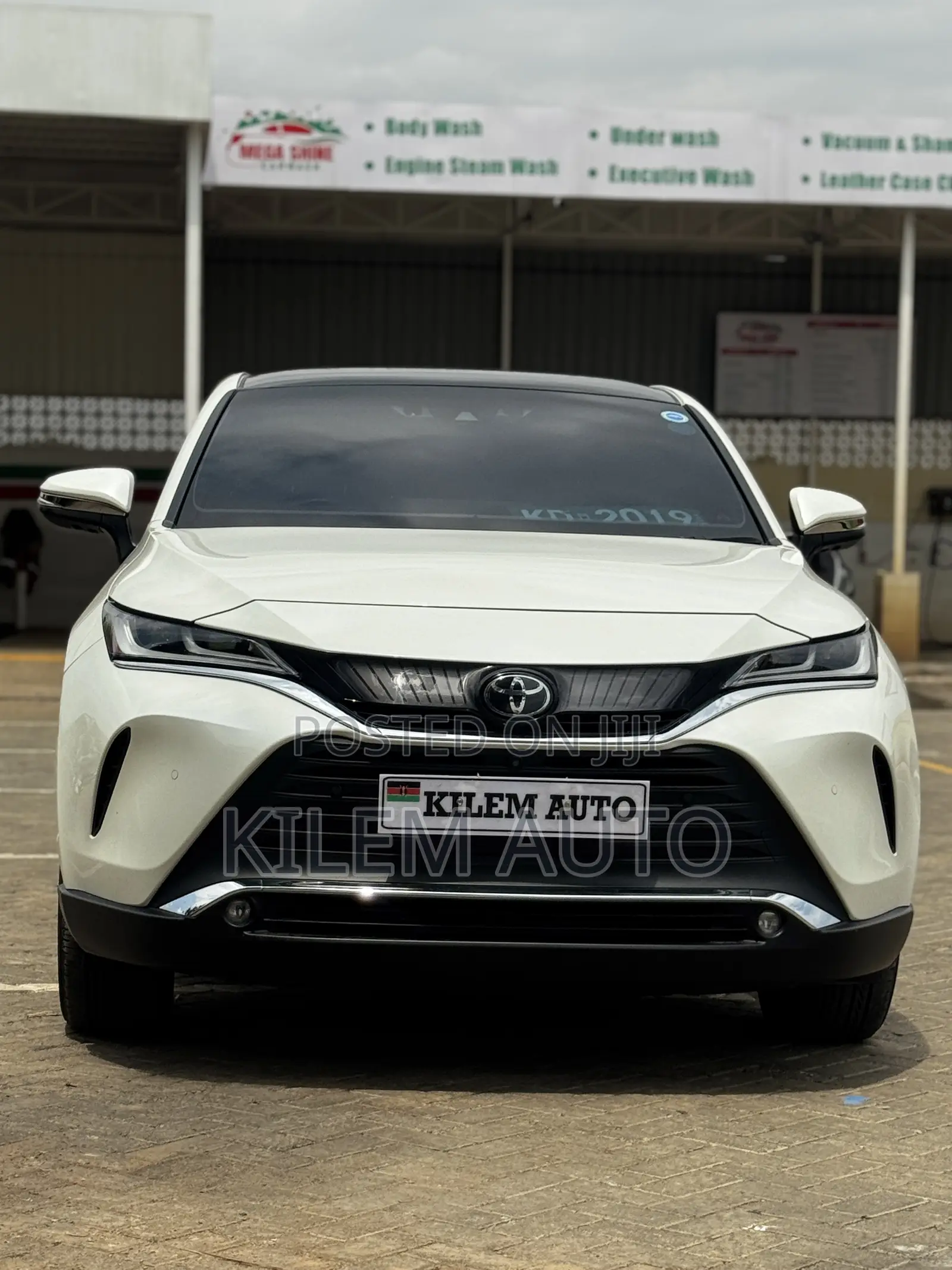 Toyota Harrier 2.0 2020 White