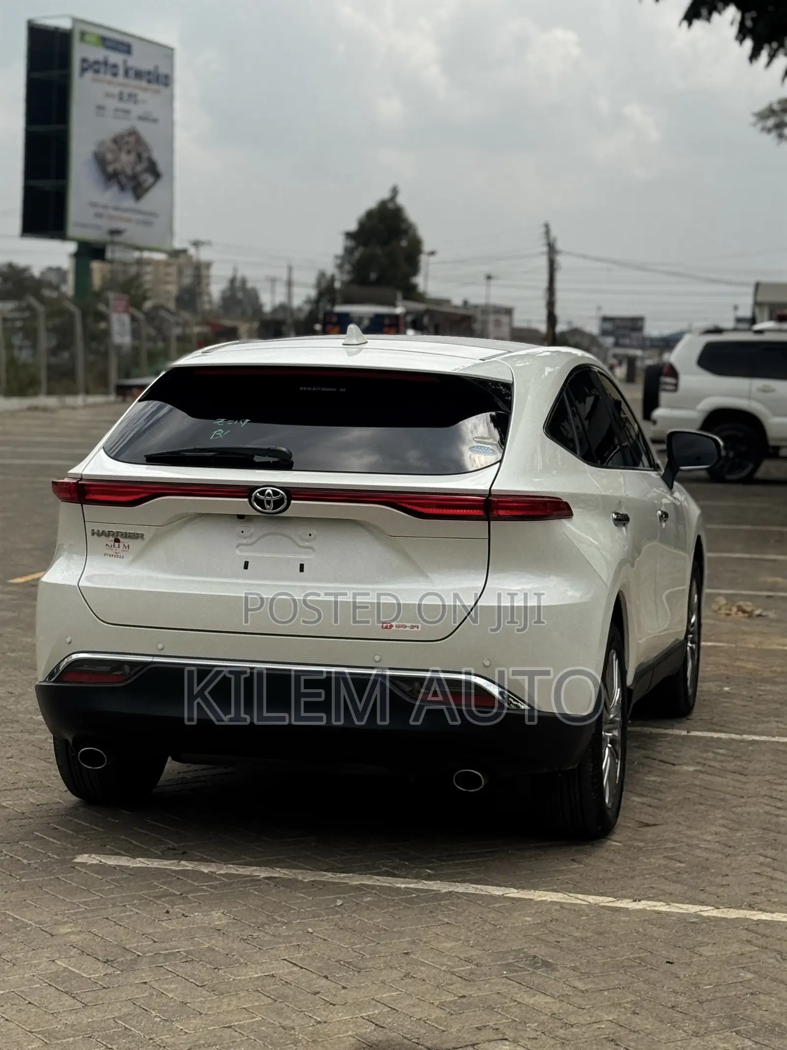 Toyota Harrier 2.0 2020 White
