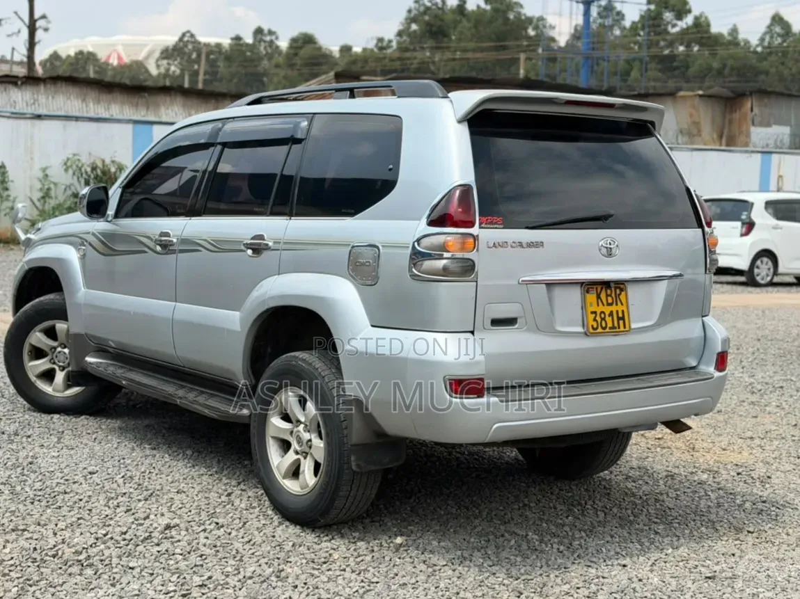 Toyota Land Cruiser Prado 2005 Silver