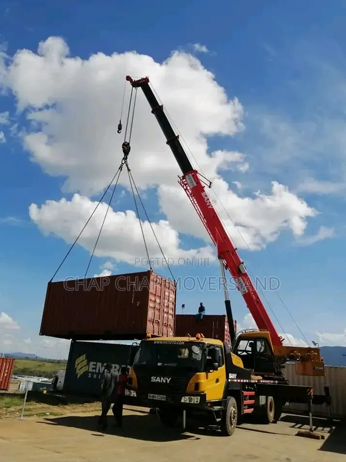 Cranes Available for Hoisting and Heavy Lifting