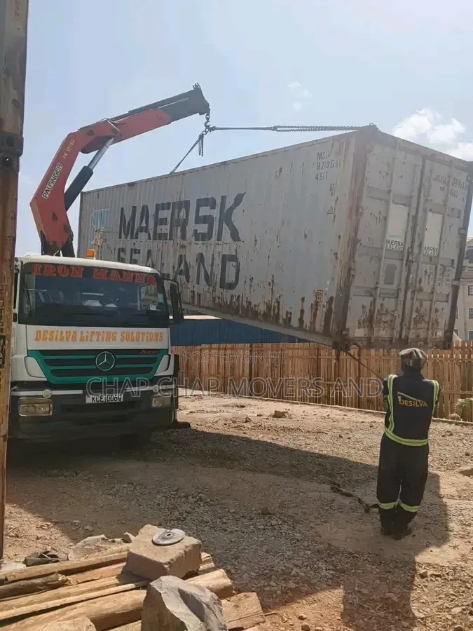 Cranes Available for Hoisting and Heavy Lifting