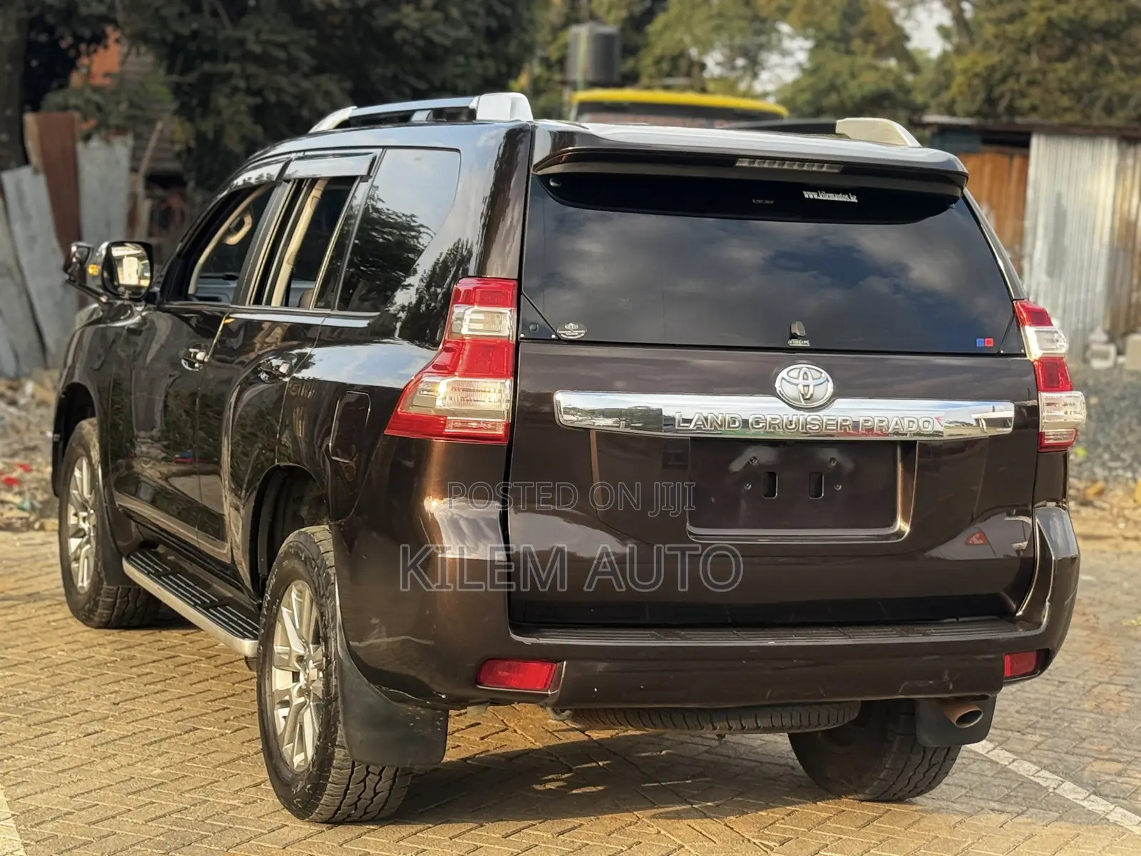 Toyota Land Cruiser Prado 2.8 2017 Brown