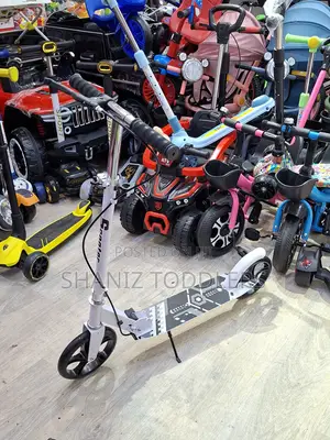 Adjustable Scooter for Kids Adults (6 Years +)