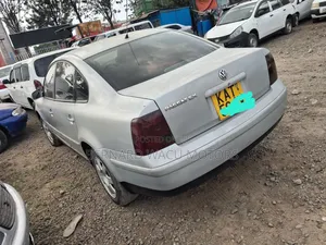 Volkswagen Passat 2000 Silver