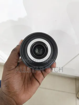 Canon EF-S 35mm F/2.8 Macro IS STM Lens
