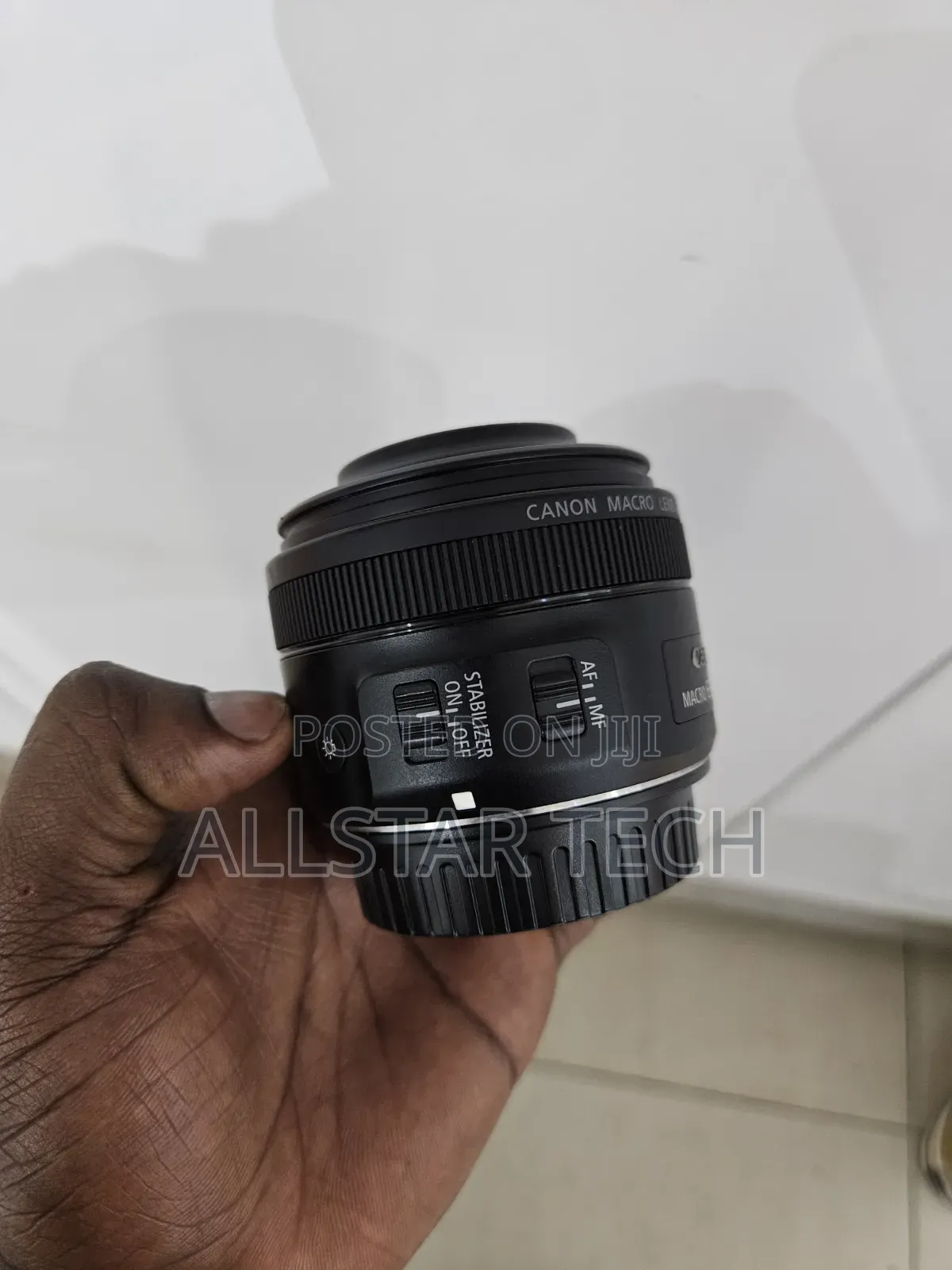 Canon EF-S 35mm F/2.8 Macro IS STM Lens