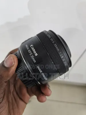 Canon EF-S 35mm F/2.8 Macro IS STM Lens