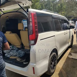 Toyota Noah 2016 White