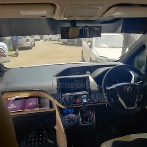 Toyota Noah 2016 White