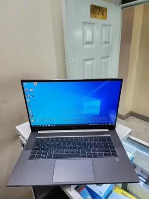 Laptop HP ZBook Studio G8 32GB Intel Core i7 SSD 512GB