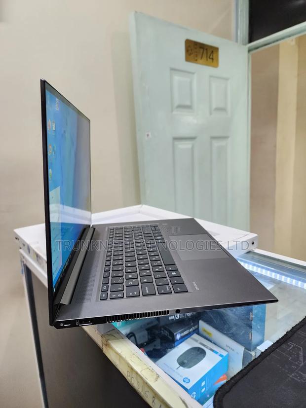 Laptop HP ZBook Studio G8 32GB Intel Core i7 SSD 512GB - thumbnail 4