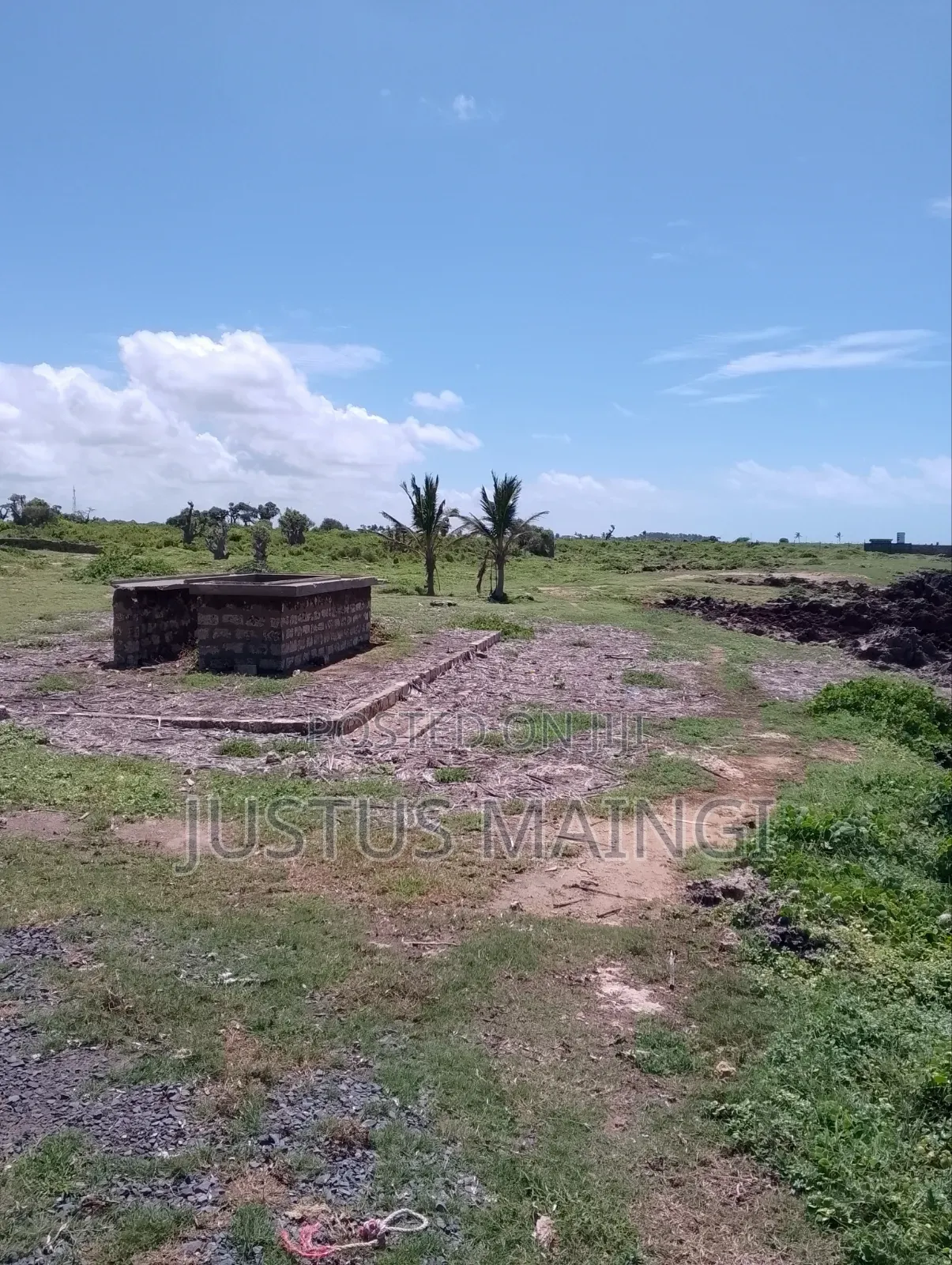 100 by 100 Coral Beach Plot on Sale in Malindi.