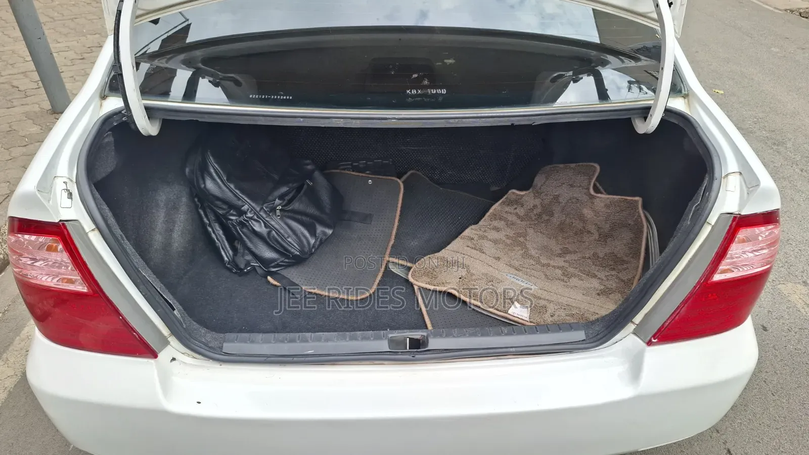 Toyota Corolla 2006 White