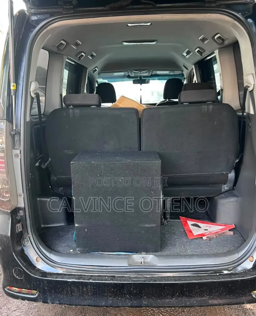 Toyota Voxy 2011 Black