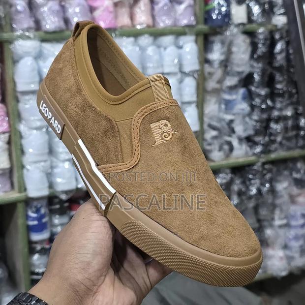 Shoes Selling - thumbnail 8