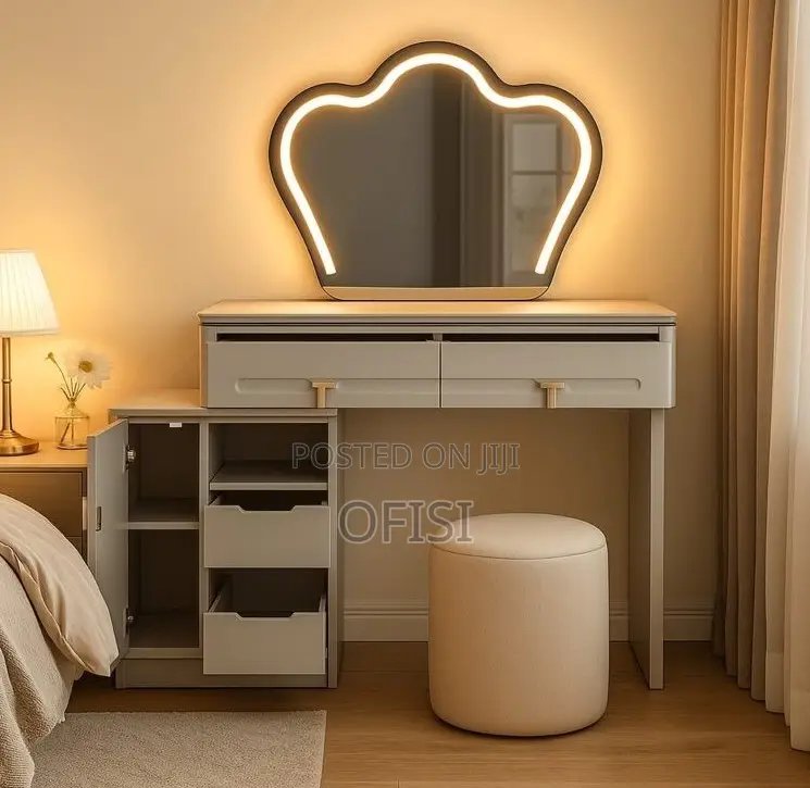Dressing Table; Modern White Vanity Dressing Table