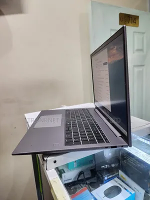 Laptop HP ZBook Firefly 16 G10 16GB Intel Core Ultra 7 SSD 512GB