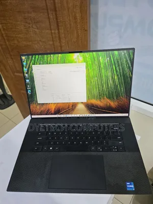Laptop Dell XPS 17 9720 32GB Intel Core i7 SSD 1T