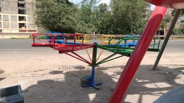 Manual Merry-Go-Round - thumbnail 2