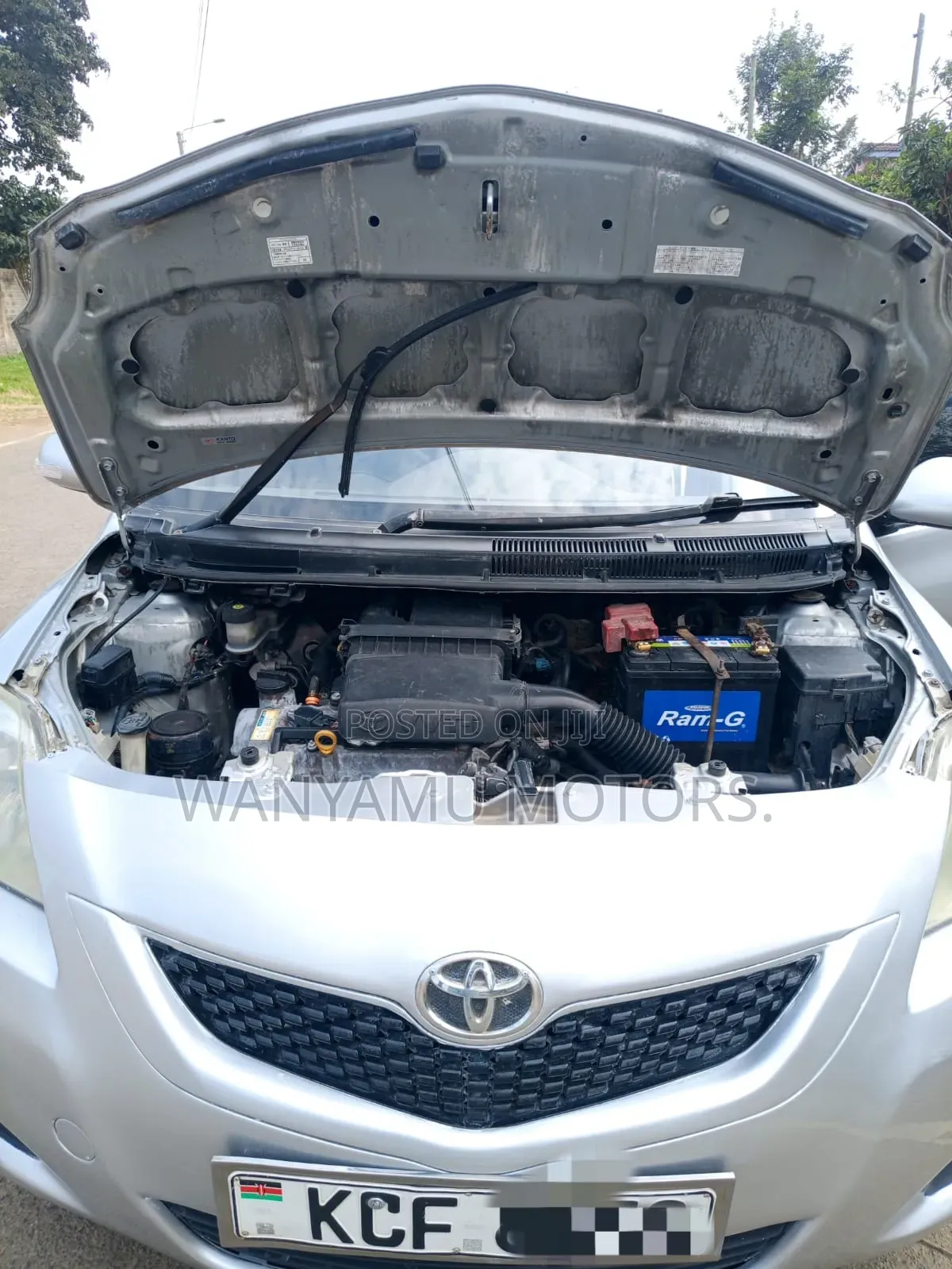Toyota Belta 2009 Silver