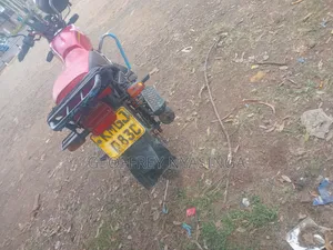 Honda CB 2023 Red