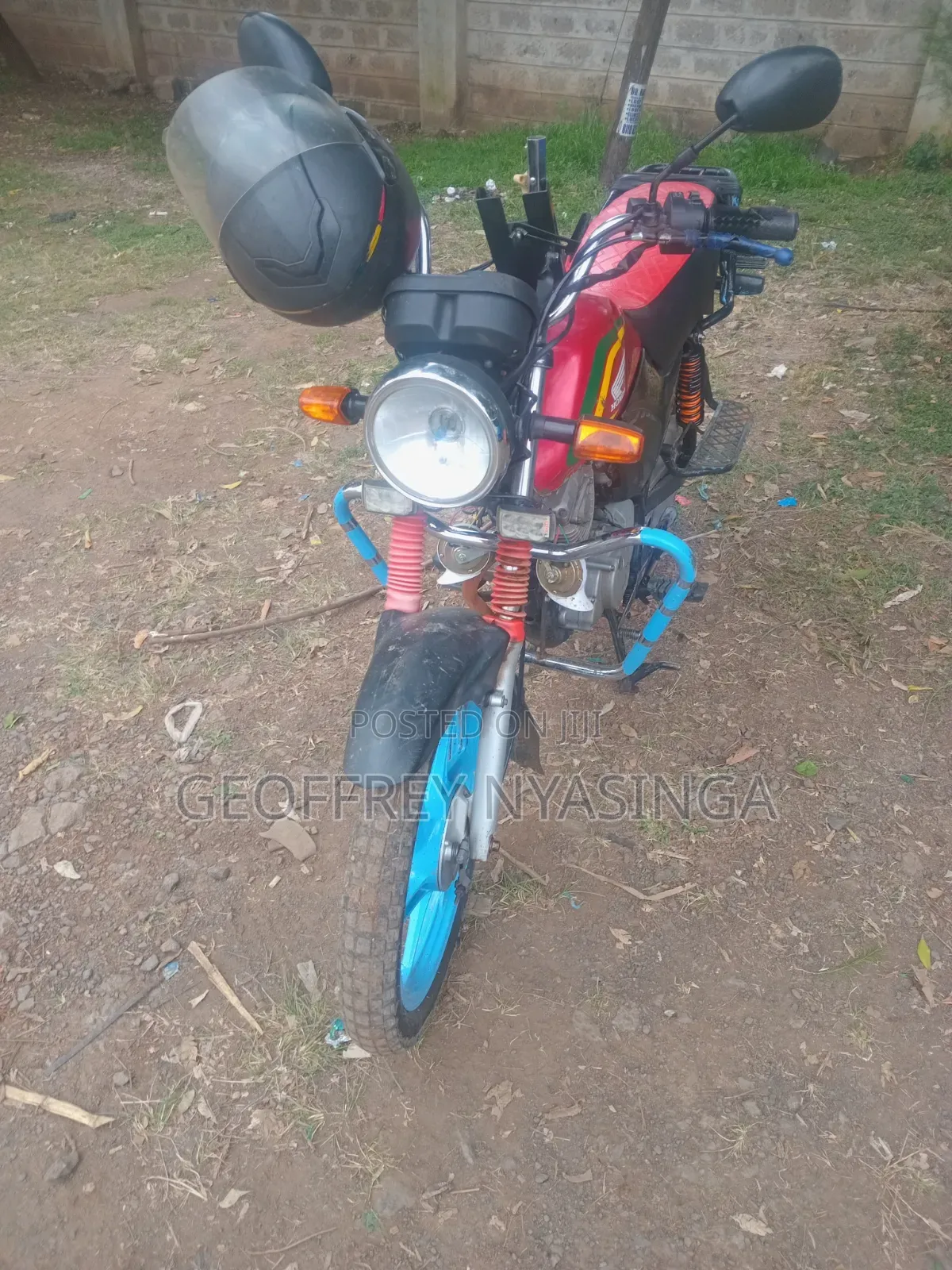 Honda CB 2023 Red