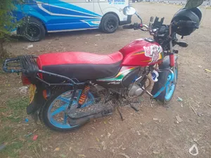 Honda CB 2023 Red