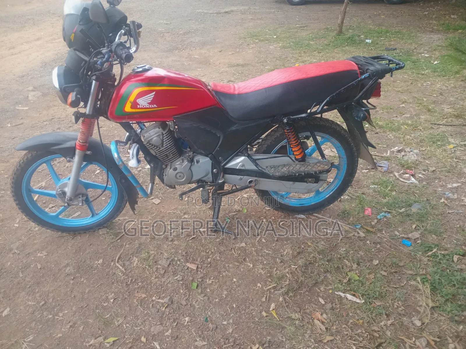 Honda CB 2023 Red