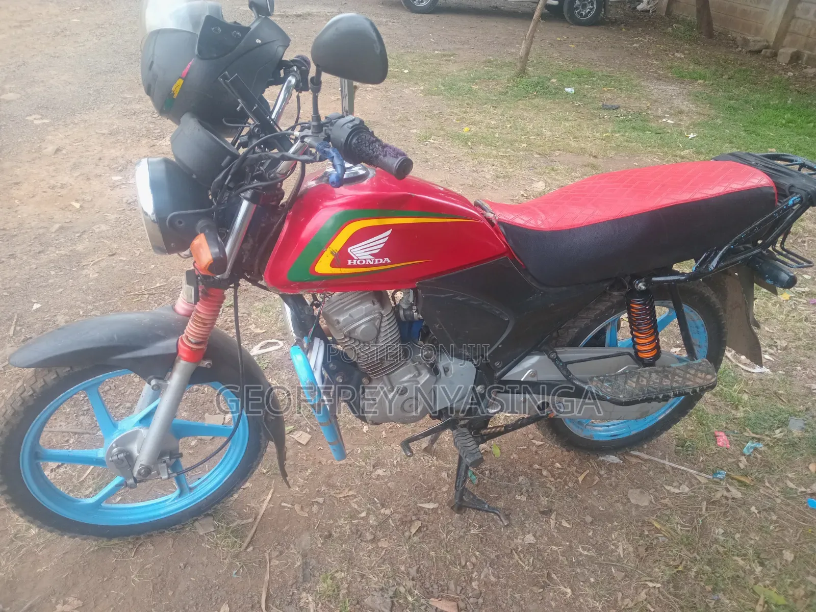 Honda CB 2023 Red