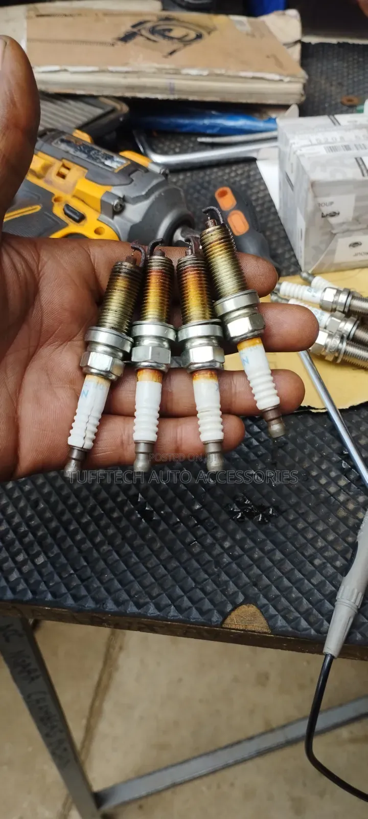 Car Engine Service and Plugs Replace